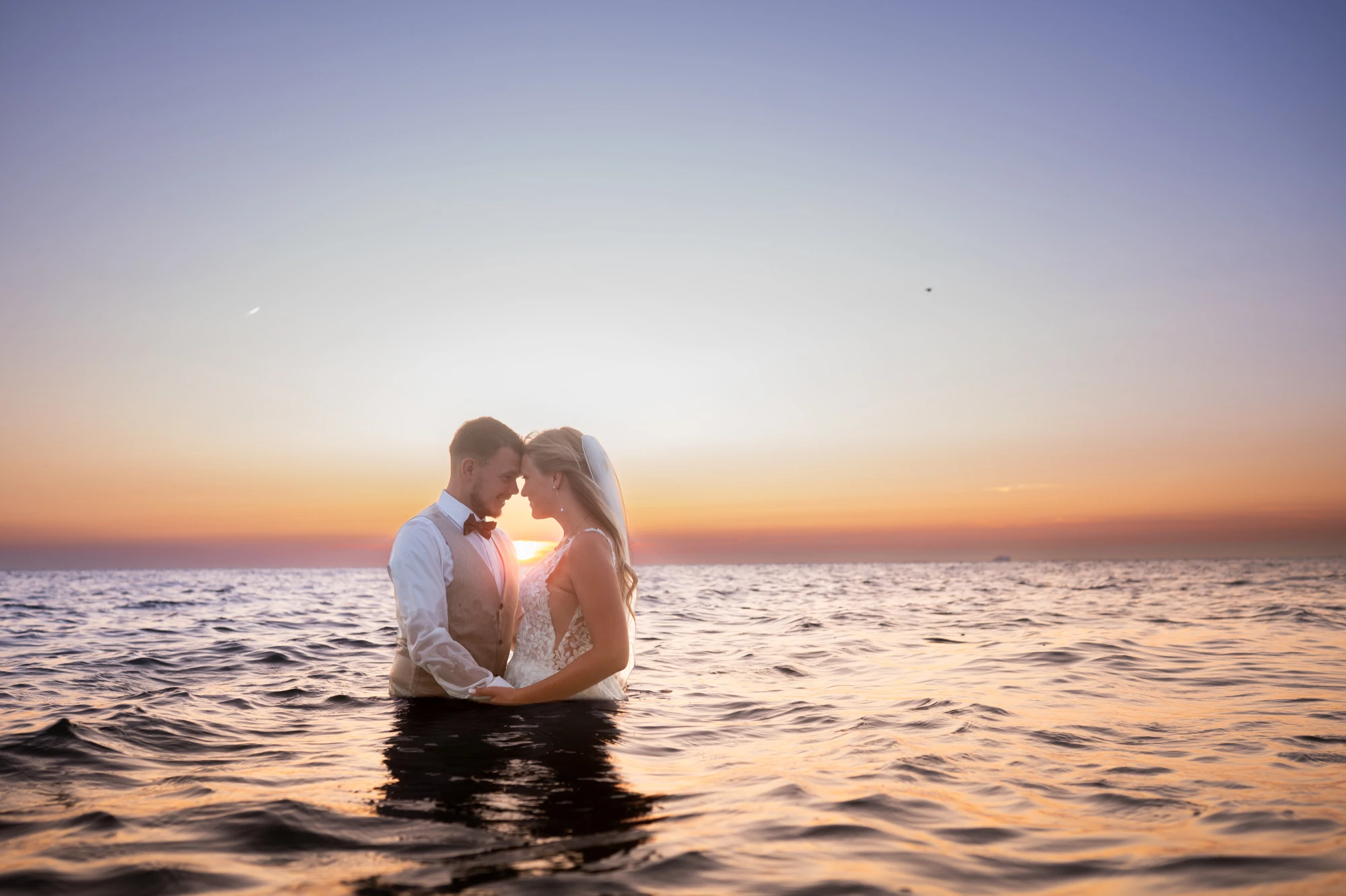 Photographe de mariage Émilie et Sylvain, portrait de mariés en Hauts-de-France
